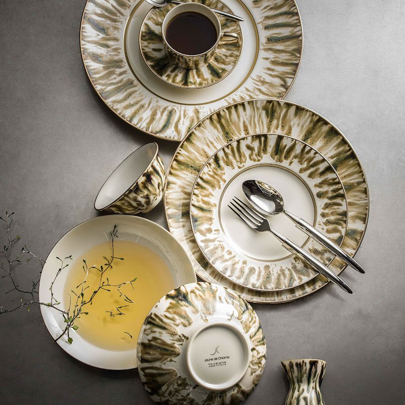 Ecaille by Jaune de Chrome