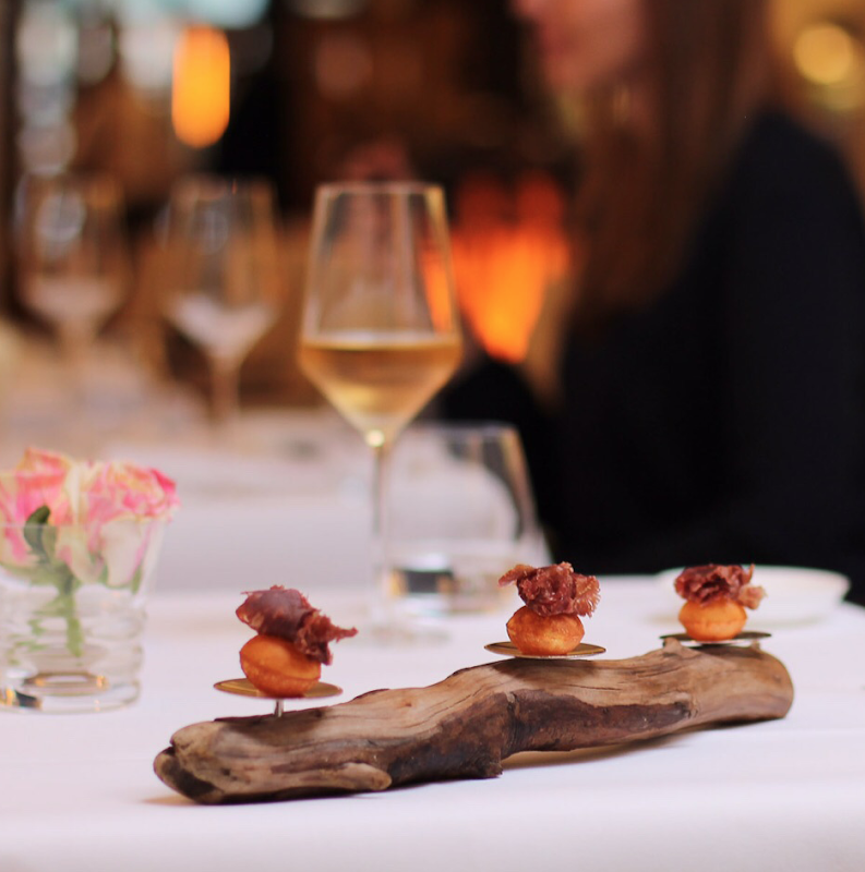 Amuse presentatie 'Drijfhout' by Sonja Quandt