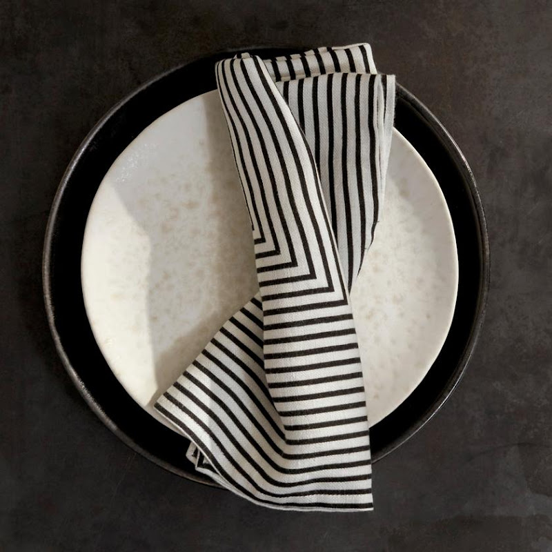 Table Linen 'Concorde' Black/Ecru by L'Objet