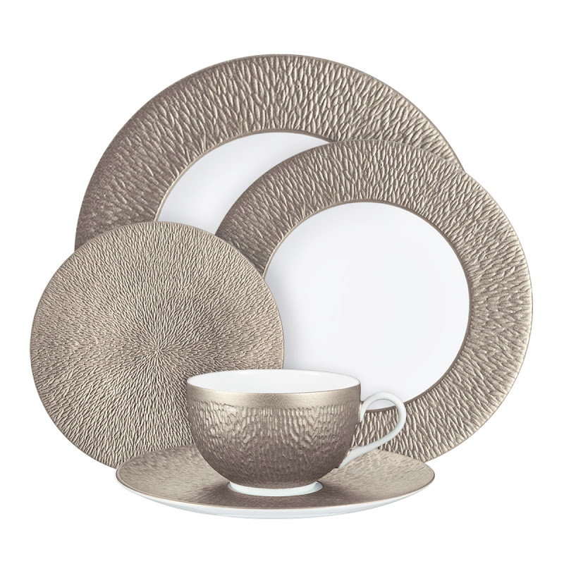 Minéral Irisé Warm Grey by Raynaud