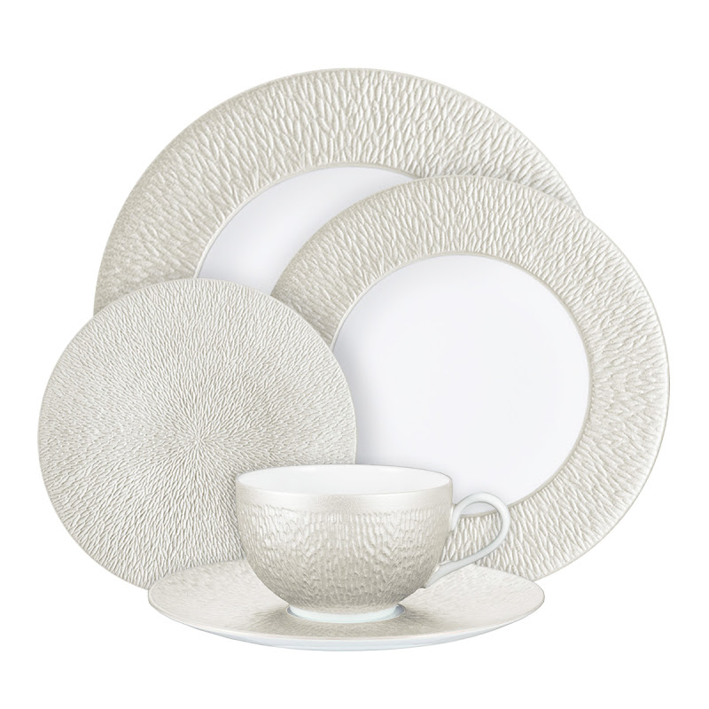 Minéral Irisé Pearl Grey by Raynaud