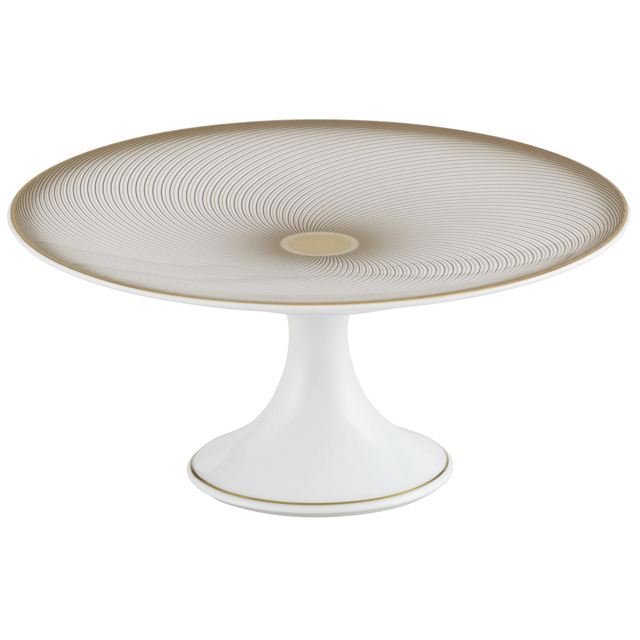 Oskar Petit Fours stands by Raynaud