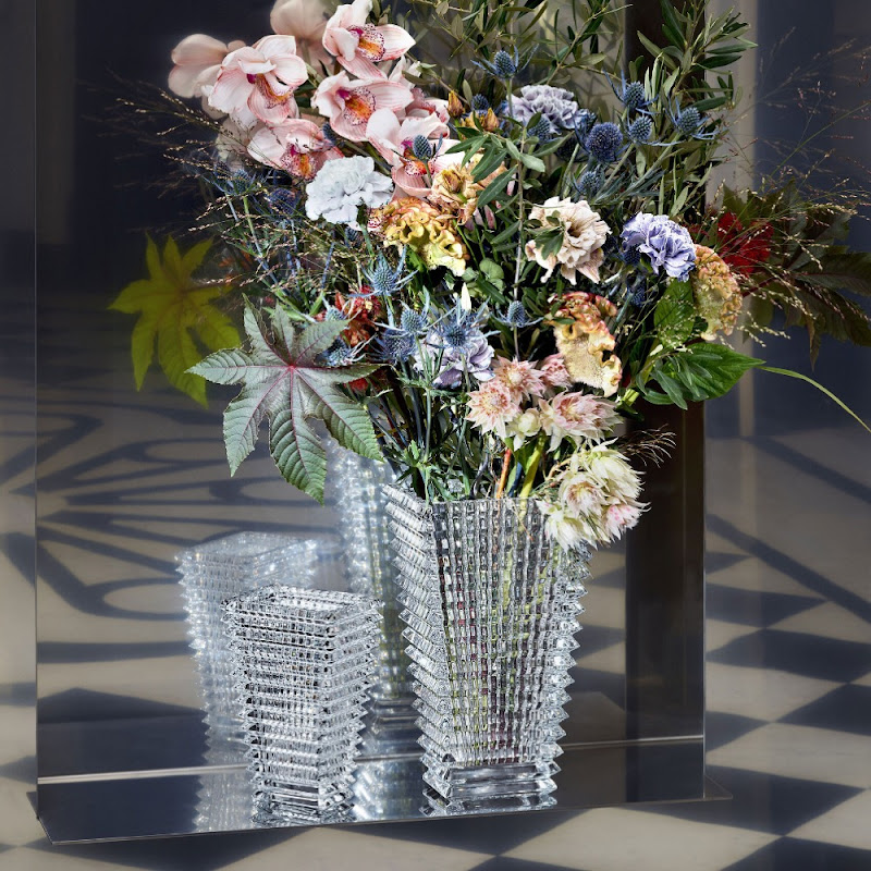 baccarat vase