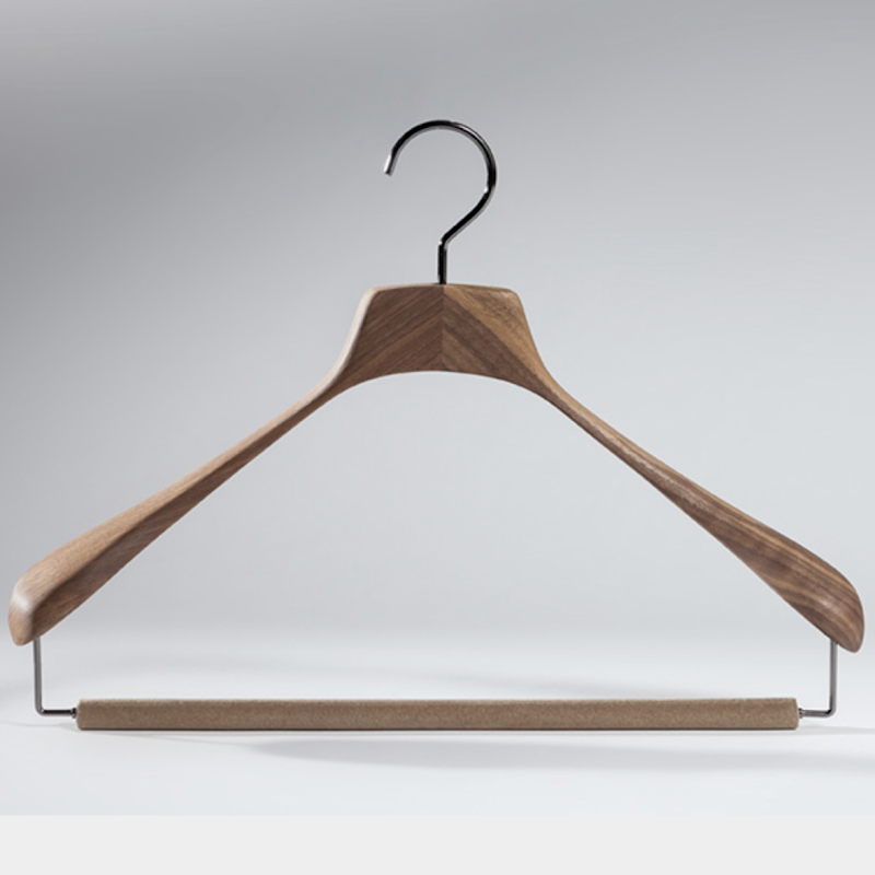 Garderobe by Toscanini