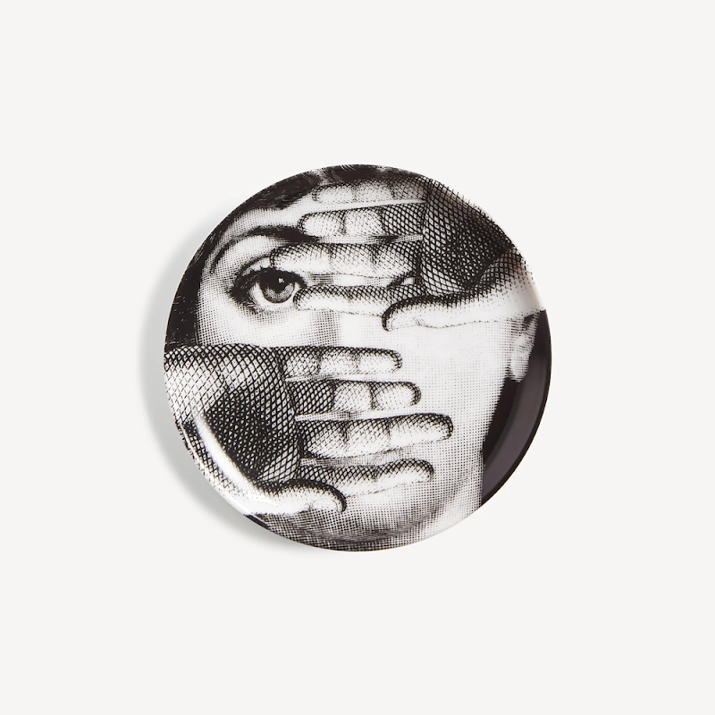 Tray round 'Tema e Variazione' nr. 154 by Fornasetti