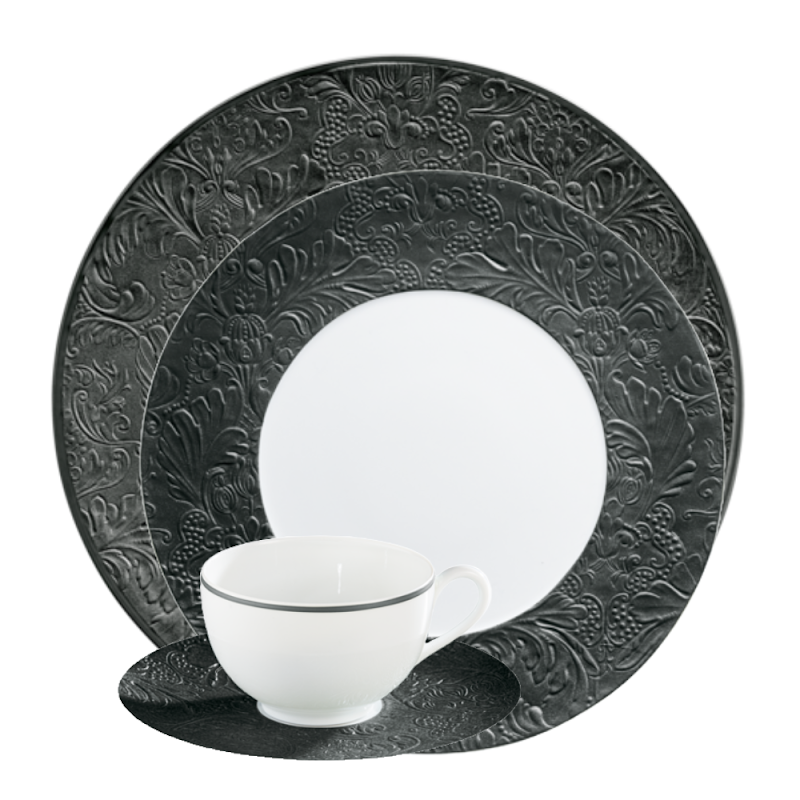 Italian Renaissance Noir Mat by Raynaud